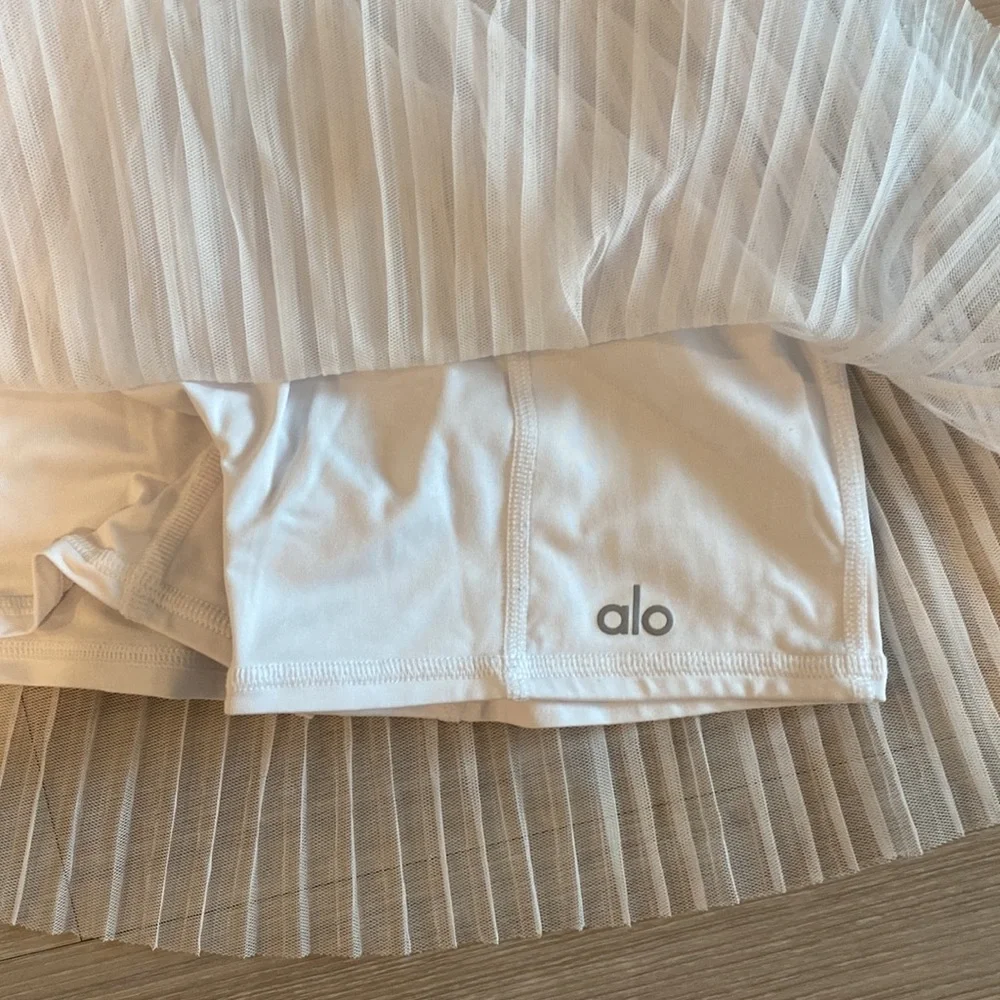 Alo Yoga White Tennis Skirt